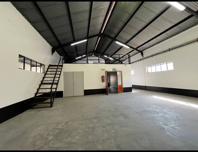 680M² WAREHOUSE TO LET IN SEBENZA